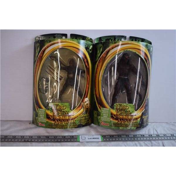 LOTR Fellowship - 2 Figures