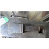Image 7 : Vintage 77LB Anvil with Stand with accessorry chisel