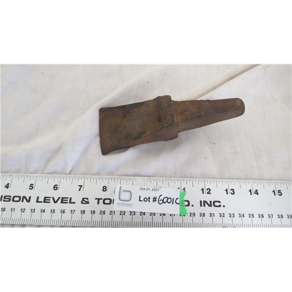 Vintage Anvil Chisel - 6" Long