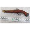 Image 3 : decorative wooden gun ornament (moving parts)
