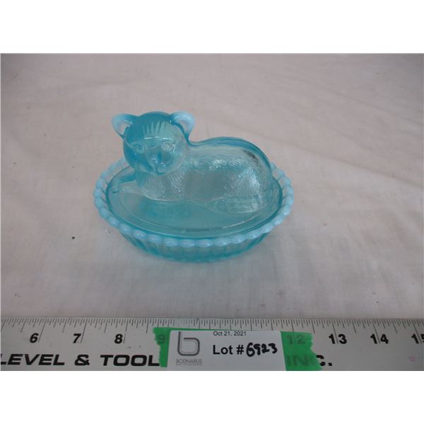 Blue Glass Cat on rest - 5.5" long