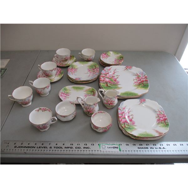 4 place setting Royal Albert "Blossom Time" Dishes