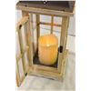 Image 2 : Battery Operated Lantern