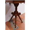 Image 2 : *Vintage Wooden End Table – 22”x18”x28”