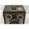 Image 3 : Brownie Six-16 Vintage Camera – Damaged