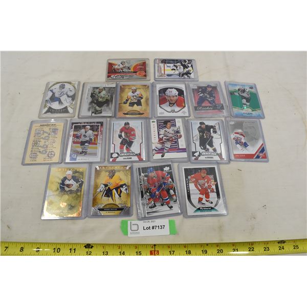 Large Assorted Lot of Hockey Cards
