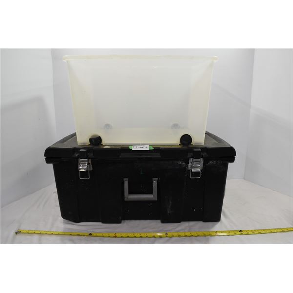 Plastic Tote & Crate