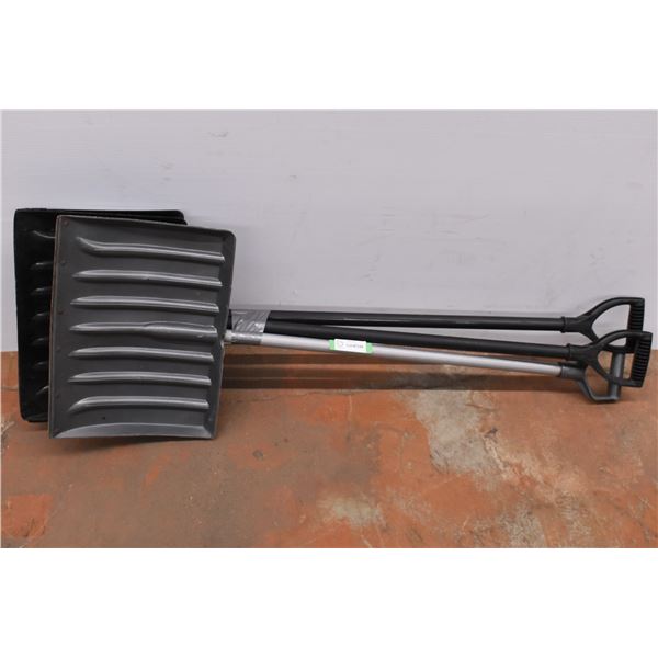 3 Plastic Blade Shovels