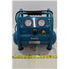 Image 1 : Makita Air Compressor
