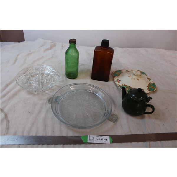 Green 7up embossed bottle, misc glassware