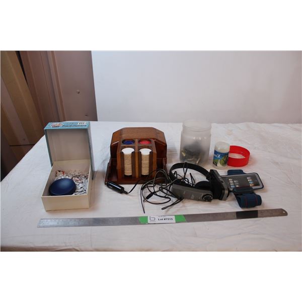 vintage wood poker chip set, container with locks + keys