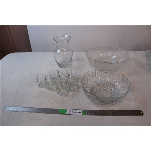 Glass bowls, shot glasses