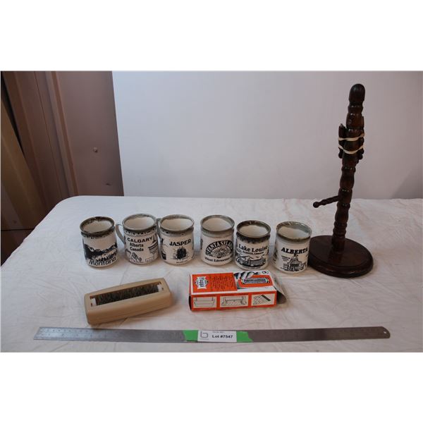 Destination mugs, wooden accessory stand, “Fluppi”