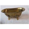 Image 4 : Vintage waffle iron, wooden rolling pins, brass bathtub