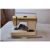 Image 1 : Janome Vintage sewing machine