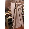 Image 3 : 8’ tall aluminum ladder