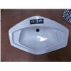 Image 1 : Bathroom sink - used