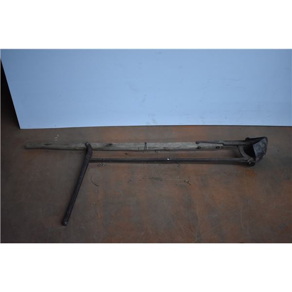 *Antique Post Digger