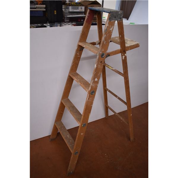 *5ft Wooden Ladder