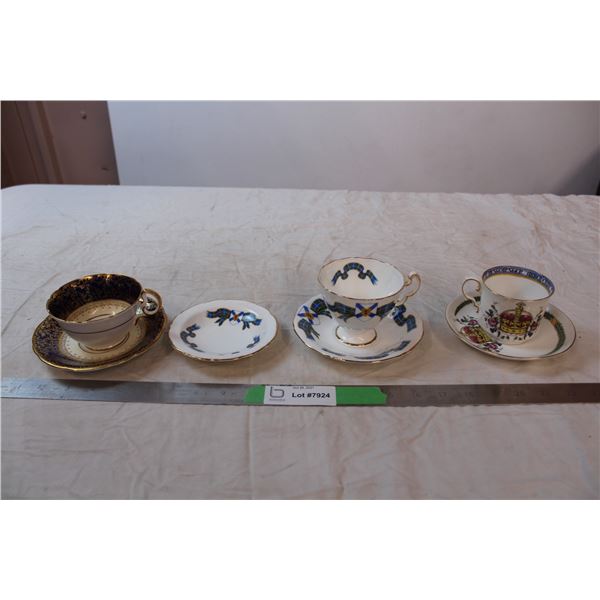 Aynsley tea cup & saucers + Adderley