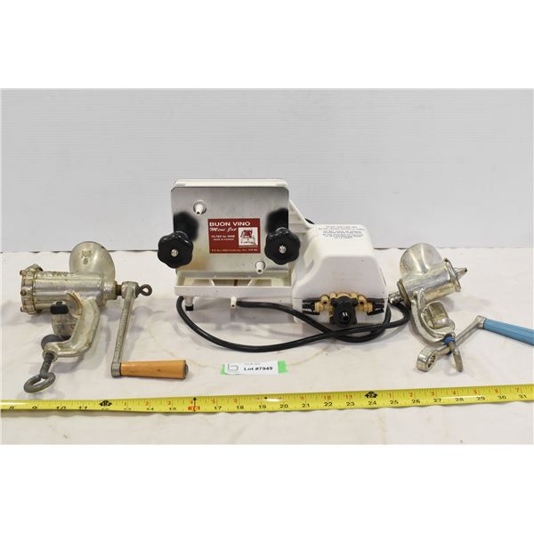 Wine Filter & 2 Grinders