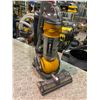 Image 2 : DYSON DC24 VACUUM