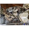 Image 2 : SHELF LOT OF CANVAS AND ROPE TOOL BAGS