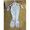 Image 2 : BOX OF LAKELAND SIZE SMALL COVERALLS WITH HOOD + ELASTIC WRIST/ANKLES