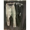 Image 2 : 2 DENVER HAYES PANTS SIZE 36X30
