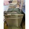 Image 1 : SAMSUNG STAINLESS STEEL DISHWASHER