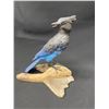 Image 1 : ORNATE CARVED STELLAR JAY BY ROLAND LAVALLEE 1989 QUALICUM BEACH MINOR MARK ON HEAD