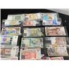 Image 2 : LARGE LOT OF ASSORTED FOREIGN CURRENCY