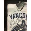 Image 2 : SHADOW BOX OF VANCOUVER CANUCKS SIGNED TSHIRT