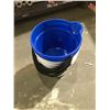 Image 2 : 6 NEW PLASTIC WASH BUCKETS