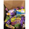 Image 2 : BOX OF NEW ASSORTED PLASTIC BAGS, GARBAGE BAGS, SANDWICH BAGS, FREEZER BAGS