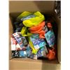 Image 2 : BOX OF ASSORTED PARTY SUPPLIES, BALLOONS AND MORE