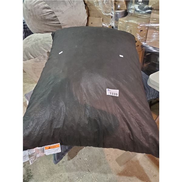 BLACK RECTANGLE BODY PILLOW