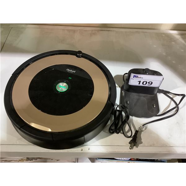 IROBOT ROOMBA TESTED WORKING WITH CHARGER