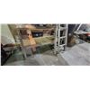 Image 2 : WOOD SAWHORSE, ALUMINUM TELESCOPIC LADDER