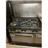 Image 2 : GARLAND GAS STOVE WITH DOUBLE OVEN AND SKILLET