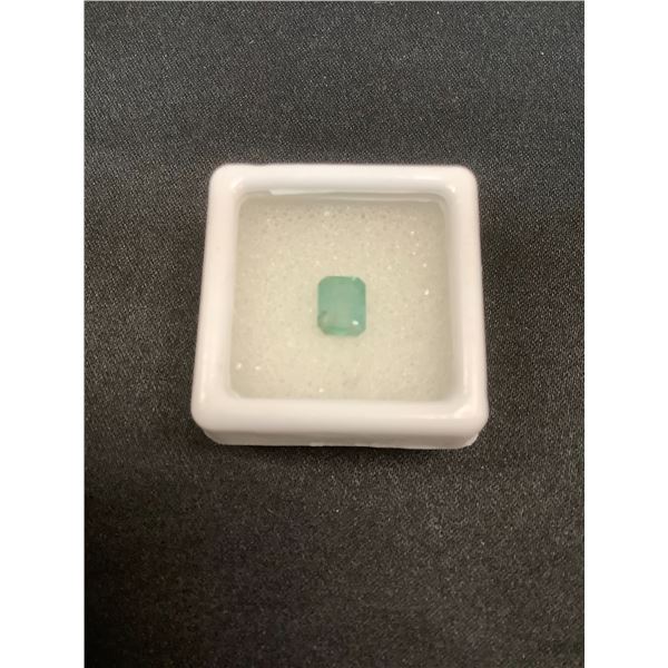 LIGHT GREEN EMERALD 0.995CT 6.48 X 5.05 X 3.45MM EMERALD CUT VS BRAZIL UNTREATED