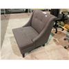 Image 2 : GREY TUFTED MODERN CHAIR