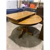 Image 2 : ROUND 48" OAK CLAWFOOT PEDESTAL DINING TABLE WITH 22" LEAF