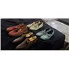 Image 2 : 4 PAIRS OF SHOES, INCLUDES MAURI SIZE 9.5, BLACK ALLIGATOR SHOES, 3 ASSORTED SIZE SHOES