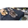 Image 2 : 3 PAIRS OF SIZE 9 LEATHER BOOTS
