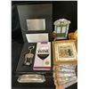 Image 2 : ASSORTED COLLECTIBLES INCLUDING: FANS, STAIN GLASS LAMP SHADE, WOODEN DISH WARE, AND MORE
