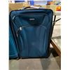 Image 2 : 6 ASSORTED SUITCASES
