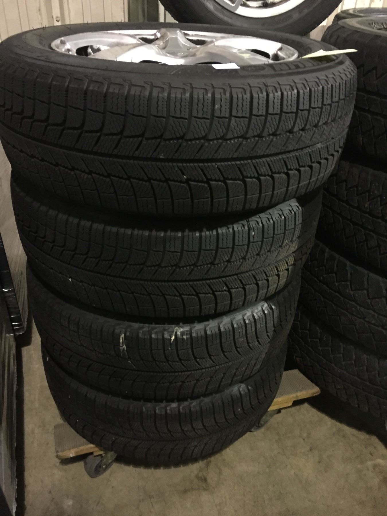 SET OF 4 MICHELIN X-ICE 225/60R17 MUD & SNOW TIRES ON TOURKEN ALLOY WHEELS