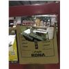 Image 8 : SHELF OF ASSORTED CAR ACCESSORIES AND AUTOMOTIVE COLLATABLE INCLUDING DASH CAMERAS, LIGHTING,