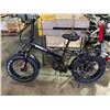 Image 2 : SPARKBIKES BLACK 7 SPEED FRONT SUSPENSION E-BIKE WITH FULL DISC BRAKES, WIDE TIRES & DIGITAL